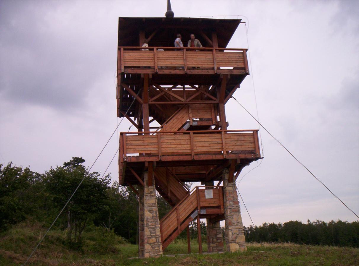 Bakonyi * Eplény